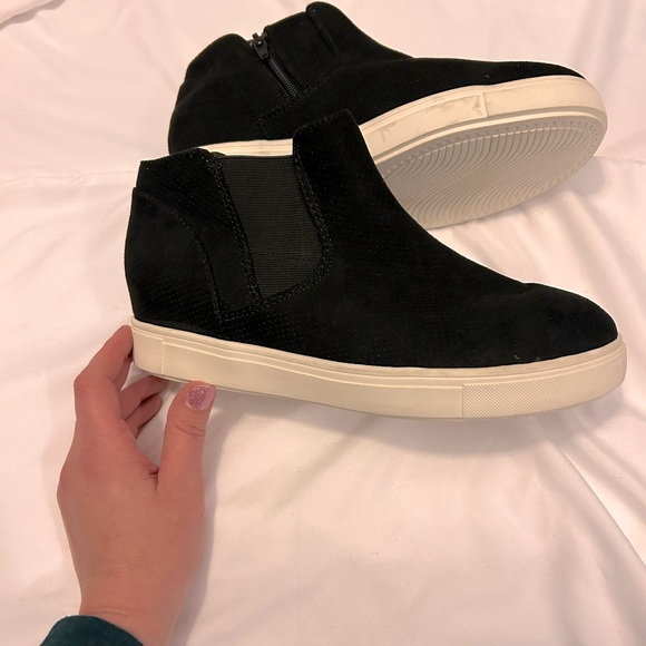 Time and Tru Shoes - Time and Tru Women's Wedge Bootie Sneakers size 8W